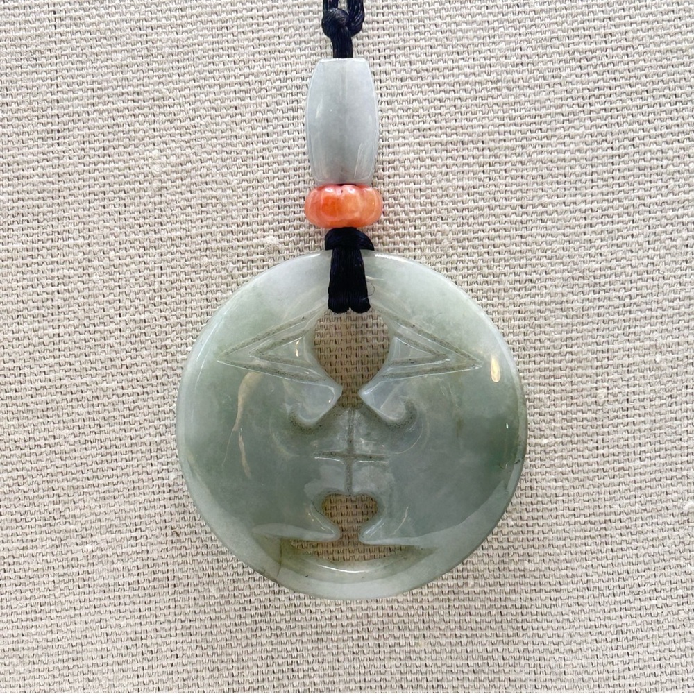 Elegant Kissing Moon Green Jade Pendant Necklace